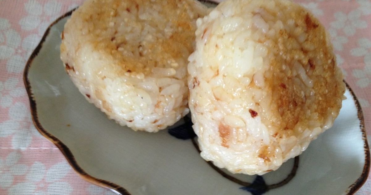 Grilled Okaka Onigiri (Rice Balls With Bonito Flakes) Recipe by huto☆