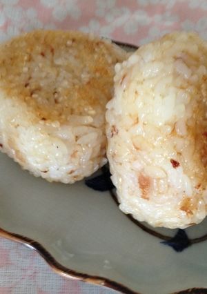 A picture of Grilled Okaka Onigiri (Rice Balls with Bonito Flakes).