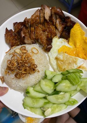 Hình của món Cơm tấm thịt nướng.