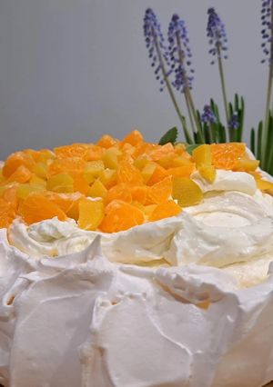 Zdjęcie przepisu Idealna beza z kremem limonkowym i owocami🥰.