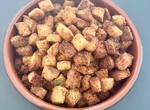Une photo de Croûtons pour les salades ou pour les soupes cuisson air fryer