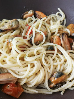 Una foto de Spaghetti alle cozze. (Spaghetti con mejillones)