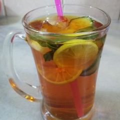 A picture of Mint and lemon ice tea.