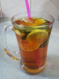 A picture of Mint and lemon ice tea.