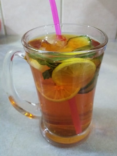A picture of Mint and lemon ice tea.
