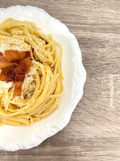 Una foto de Tallarines a la carbonara