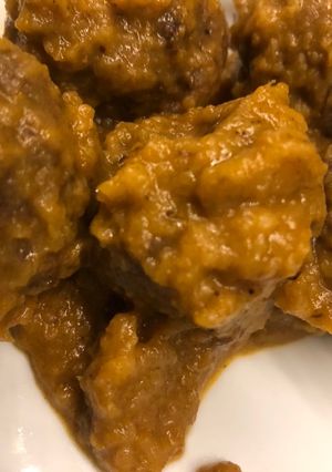 A picture of Spanish Meatballs in Sauce.