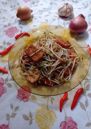 Foto resep Tumis Pedas Tauge Saos Tiram