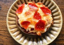 Easy Mini English Muffin Pizzas