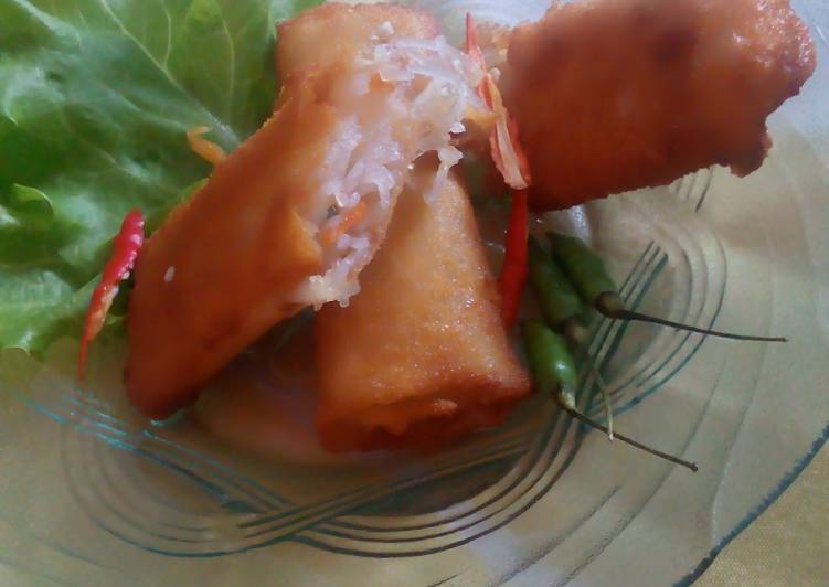 Cara mudah Membuat Risoles isi bihun putih, wortel &amp; kol sedaaaap Lezat