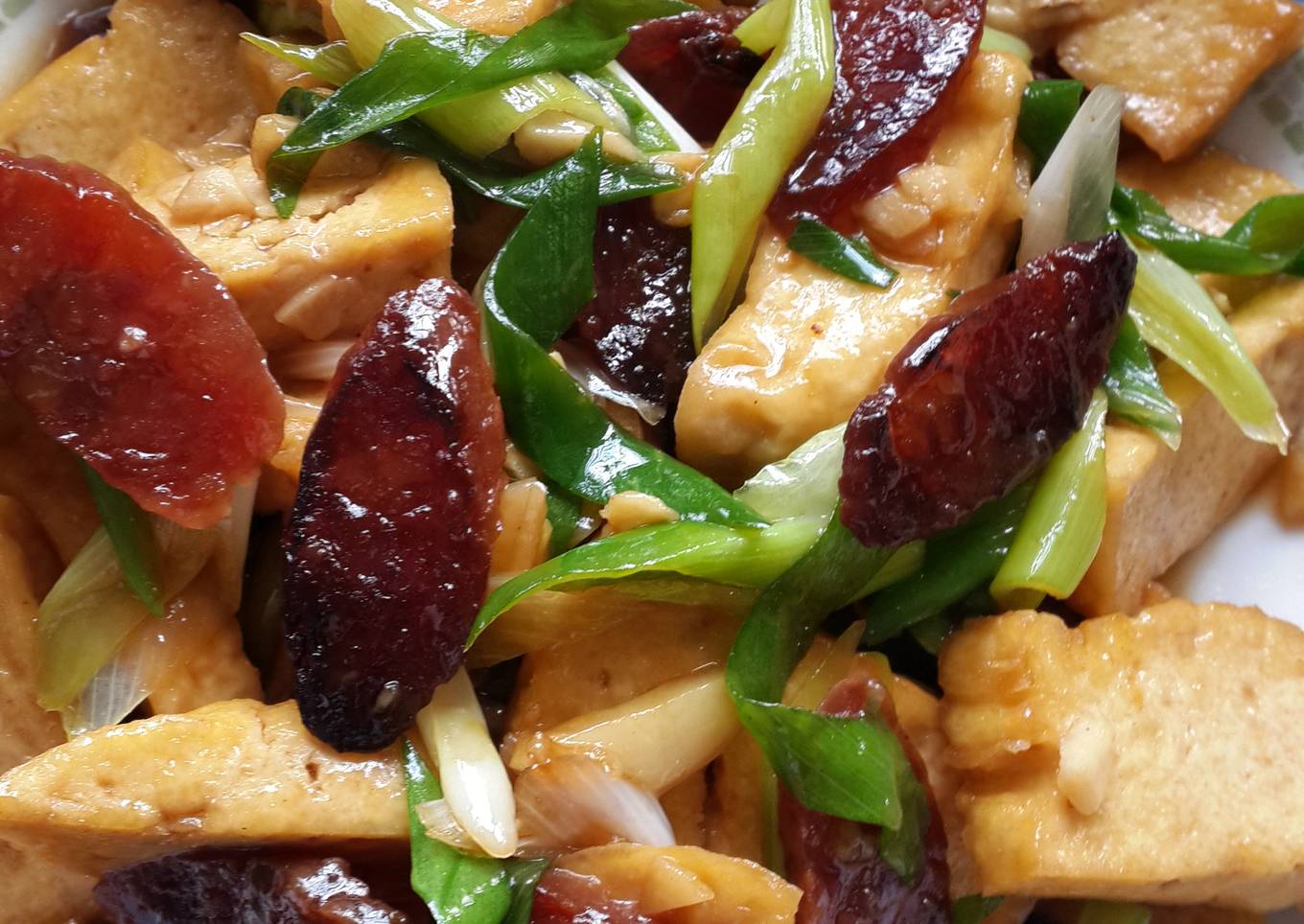 stir fried tofu with chinese sausage and leek