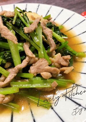 蠔油嫩肉絲炒油菜 的食譜成品照片