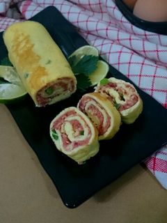 Foto resep Omelette Roulade with vegetable and cornett beef 