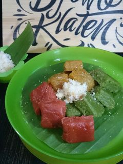 Foto resep Ciwel ( getuk warna warni)