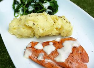 Foto resep Salmon steak with cheese sauce