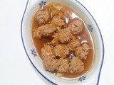 Bola daging kuah sayuran