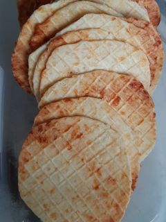Szezámmagos sajtos tallér recept fotója