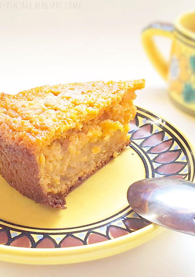 Una foto de Bizcocho de zanahoria esponjoso, húmedo, fácil y saludable!! Sin gluten, sin azúcar y sin trabajo! (Lo hacemos en la licuadora)