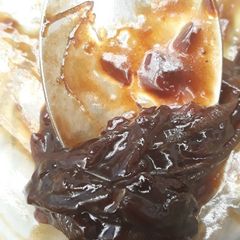 A picture of Caramelized onions.