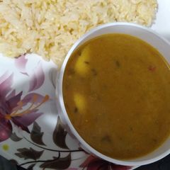 A picture of Aloo kadhi.