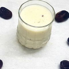 A picture of Banana date shake.