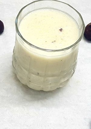 A picture of Banana date shake.