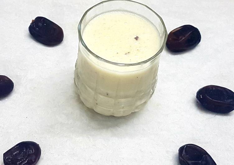 Recipe of Any-night-of-the-week Banana date shake