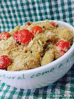 Foto de Farofa de banana da terra com pimenta biquinho