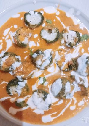 A picture of Palak koftas curry.