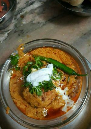 A picture of Kasmiri dum aalu.