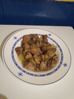 Una foto de Hígado con cebolla 👩🍳🍽️