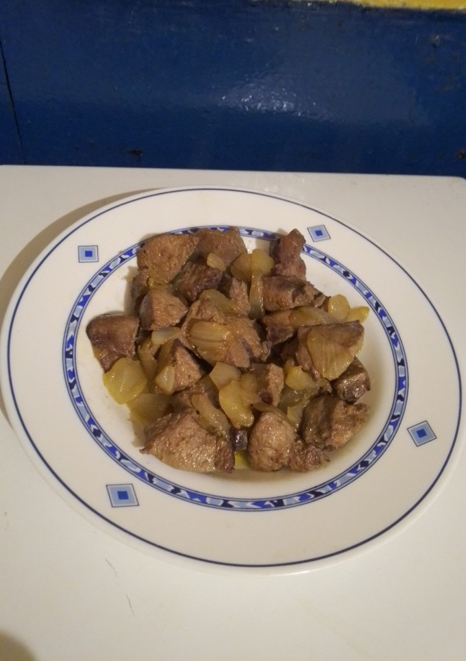 Una foto de Hígado con cebolla 👩‍🍳🍽️