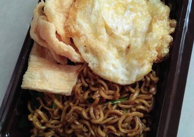 Bagaimana Menyiapkan Mie Goreng Oma 😁 yang Sempurna