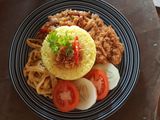 Nasi kuning magic com praktis