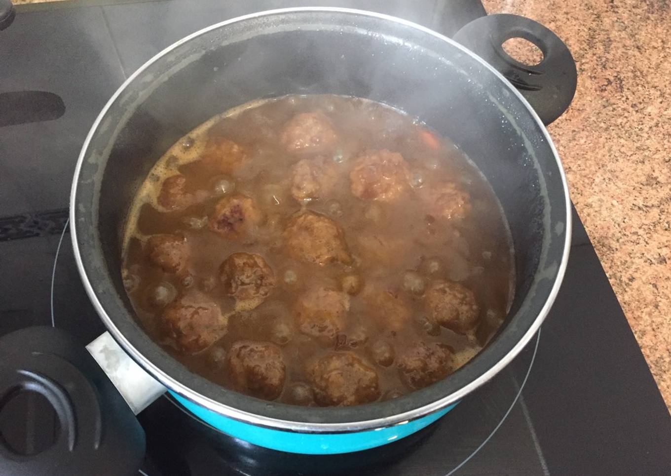 Albóndigas con salsa de soja