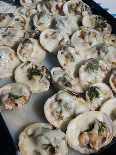 Una foto de Almejas A La Parmesana