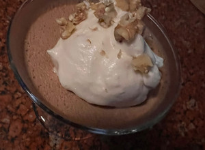 Una foto de Postre de café y yogur griego