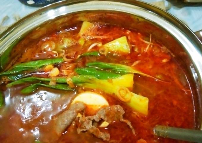 Cara Praktis Membuat Korean Spicy Soup Anti Gagal