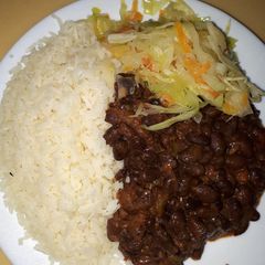 A picture of Rice with Black beans (Njahi).
