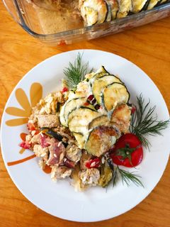 Csirkemelles, tejszínes, rakott cukkini recept fotója