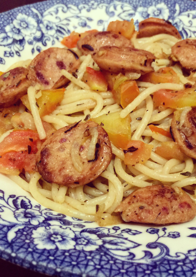 Foto resep Spaghetti Aglio Olio with Tomato and Bockwurst