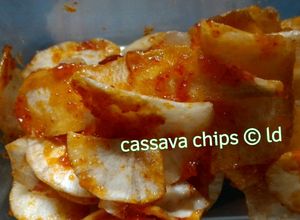 Foto resep Homemade Sweet Spicy Cassava Chips (crispy banget, tidak keras)