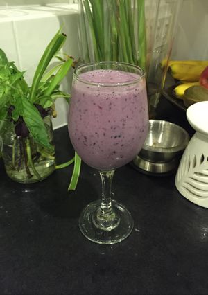 Foto resep Chia seed, blueberry & almond milk smoothie 
