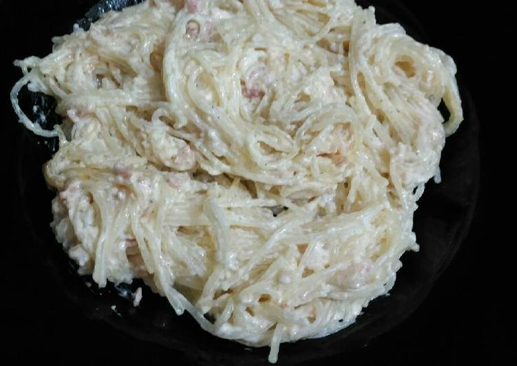 Fideos chinos a la carbonara