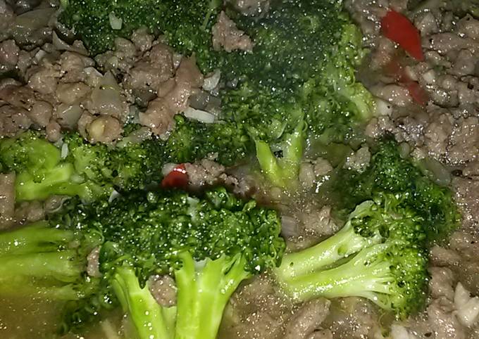 Tumis Brokoli Cah Daging Alacin