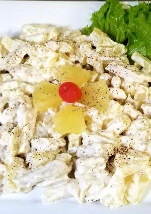 A picture of Pineapple chicken salad.         #ramadankitayari.