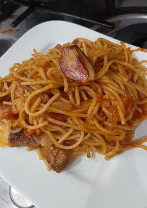 Une photo de Spagettis légume et viande