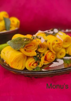 A picture of Khandvi.