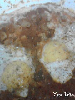 Foto resep Eggs Poached In Tomato Sauce (Shakshuka)