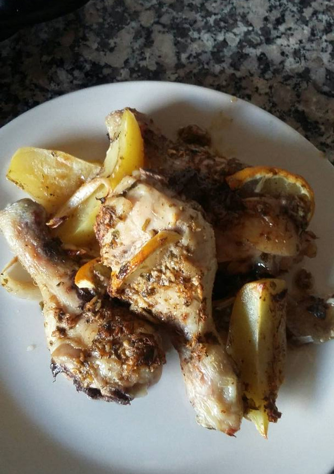 Una foto de Muslos de pollo al horno